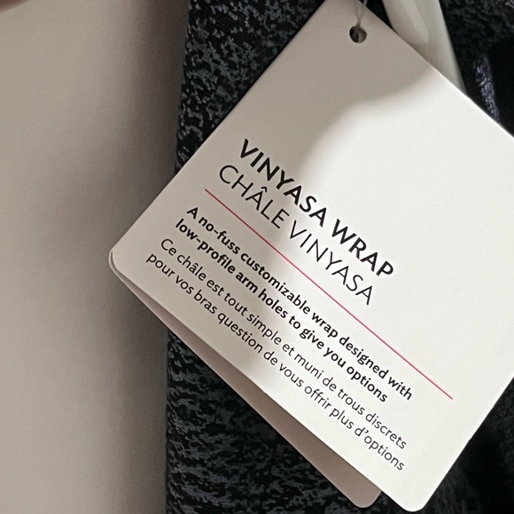 LULULEMON NWT AUTHENTIC VINYASA BLUE & BLACK COZY SOFT VERSATILE WRAP - Picture 15 of 16